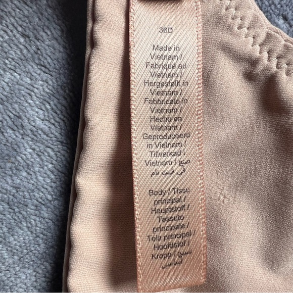 Skims Push Up T Shirt Bra Sz 36 D Flexible Underwire - Picture 6 of 9